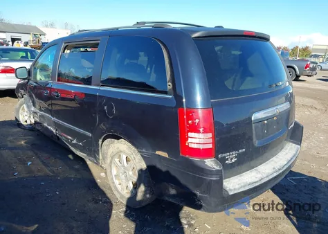 2010 Chrysler Town & Country Touring from USA, damaged, VIN 2A4RR5D15AR149051